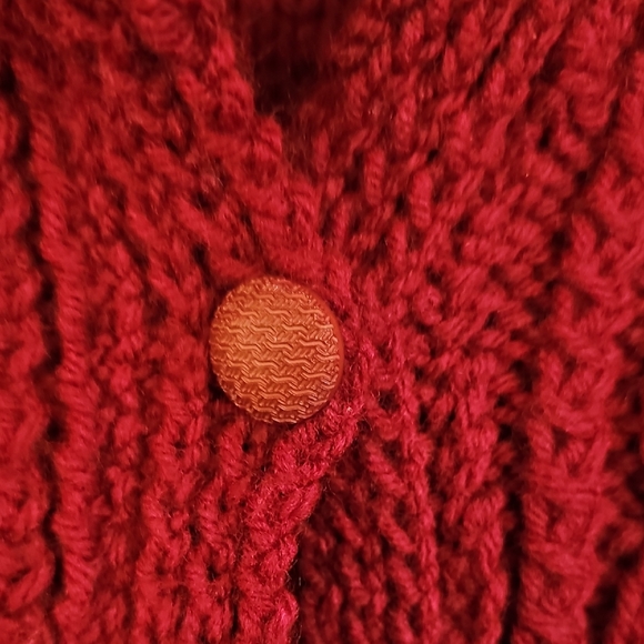 Men's Red Cable Knit Sweater - Picture 3 of 8